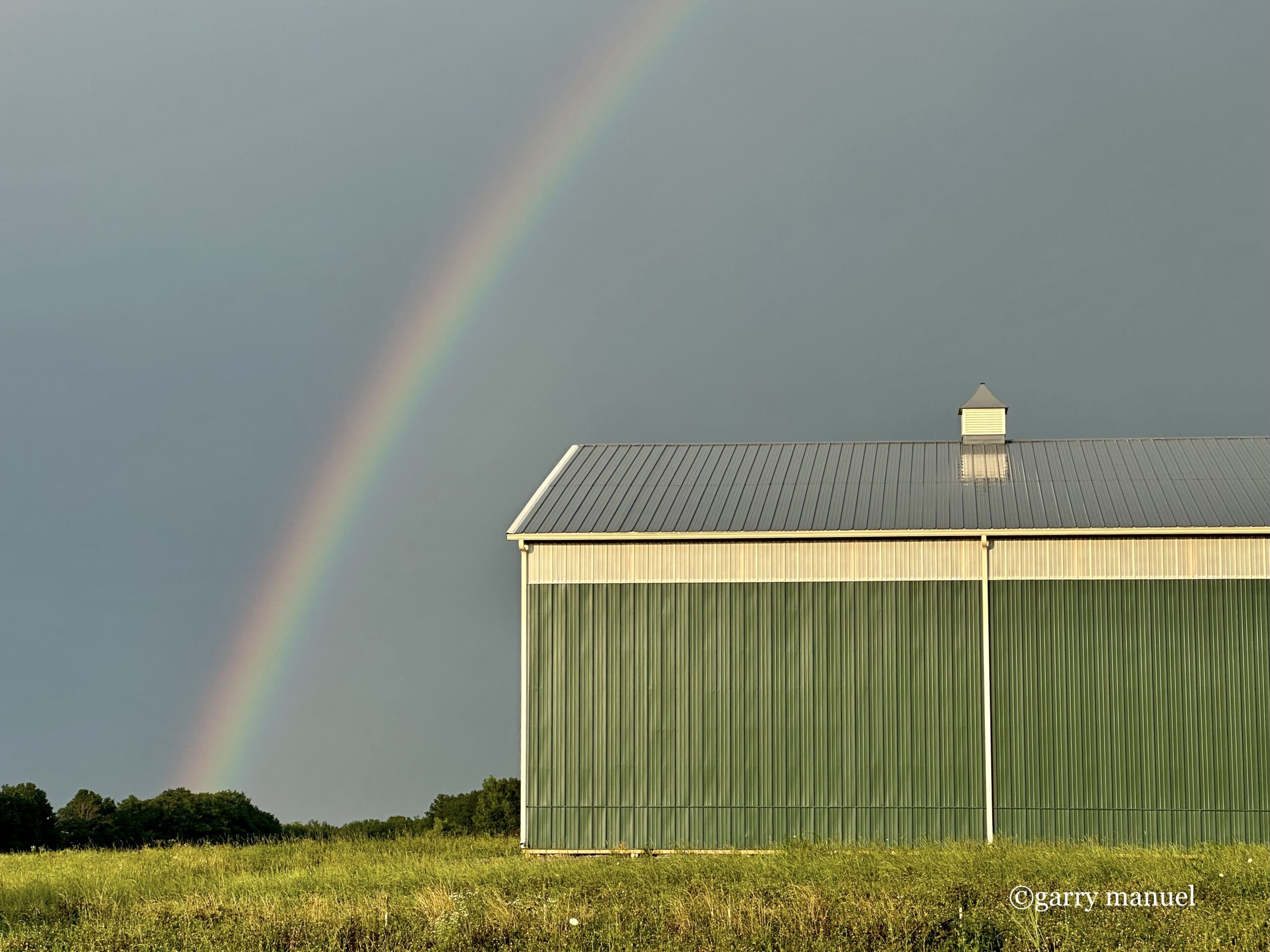 barn-rainbow